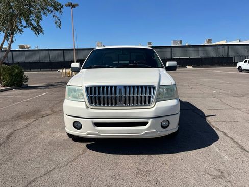 Used 2008 Lincoln Mark LT 2WD image 3