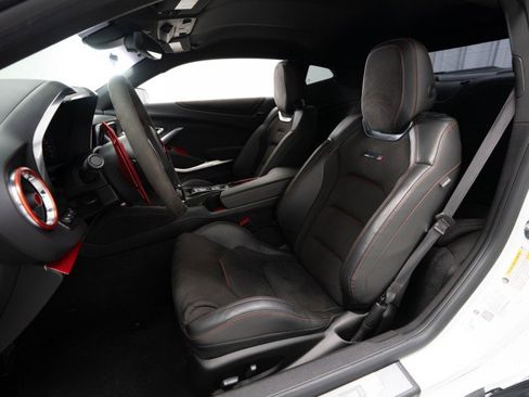 Used 2022 Chevrolet Camaro ZL1 image 34