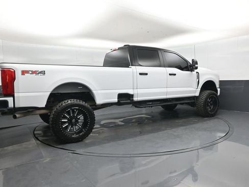 Used 2023 Ford F250 XL w/ FX4 Off-Road Package image 3