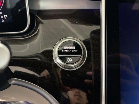 Certified 2025 Mercedes-Benz C 300 Sedan image 58