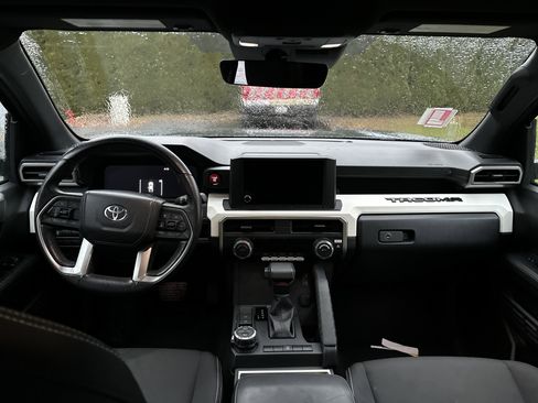 Used 2024 Toyota Tacoma TRD Off-Road image 14