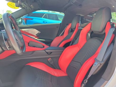 Used 2022 Chevrolet Corvette Stingray Premium Cpe w/ Z51 Performance Package RWD image 18