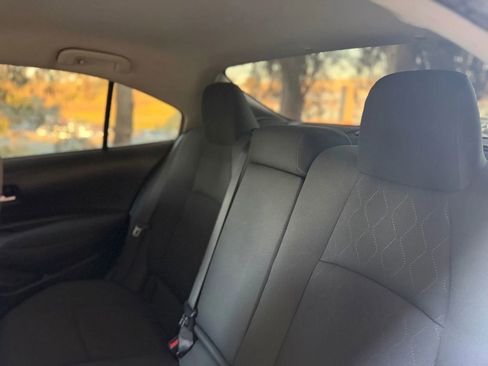 Used 2020 Toyota Corolla LE image 20