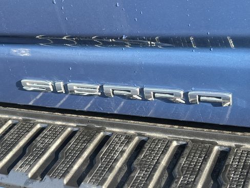 Used 2025 GMC Sierra 3500 Denali Ultimate image 9