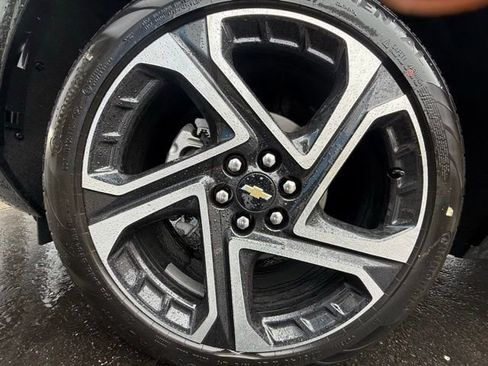 New 2026 Chevrolet Equinox EV LT w/ Convenience Package II image 9