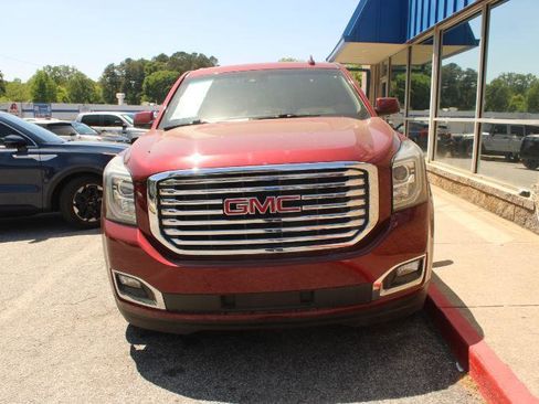 Used 2017 GMC Yukon SLT w/ Premium Edition AWD/4WD image 2