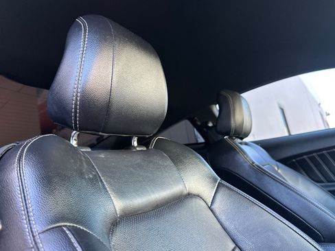 Used 2016 Ford Mustang Coupe RWD image 19
