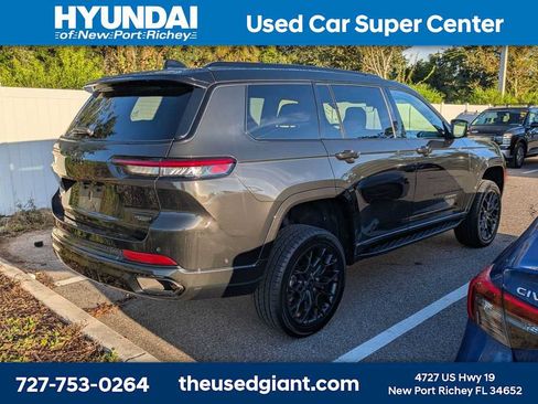 Used 2024 Jeep Grand Cherokee L Summit w/ High Altitude Package AWD/4WD image 2