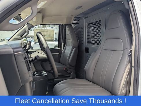 Used 2025 Chevrolet Express 2500 w/ Driver Convenience Package RWD image 5