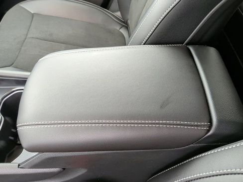 New 2025 Jeep Grand Cherokee Altitude image 33