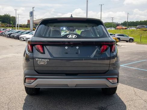 Certified 2026 Hyundai Tucson SE FWD image 12