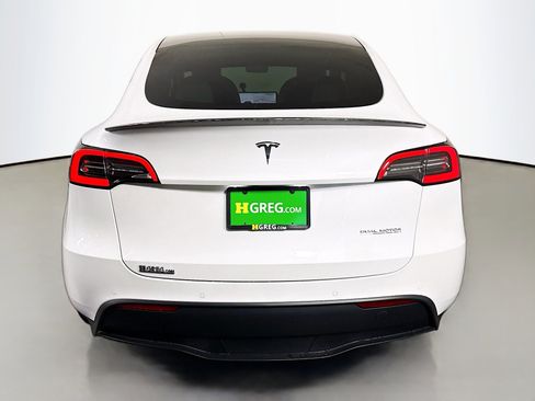 Used 2021 Tesla Model Y Performance image 8