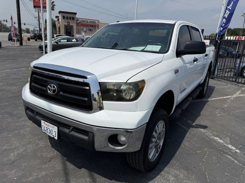 Used 2013 Toyota Tundra 2WD CrewMax w/ Tow Pkg image 4