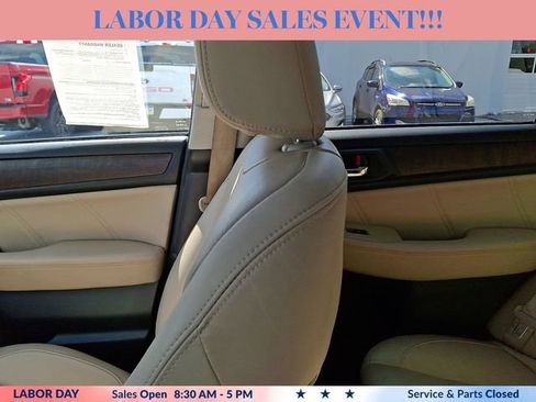 Used 2018 Subaru Outback 2.5i Limited AWD/4WD image 17