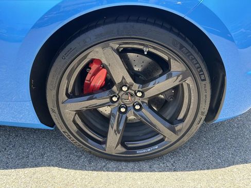 Used 2023 Chevrolet Corvette Z06 RWD image 11