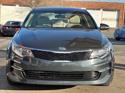 Used 2016 Kia Optima LX image 2