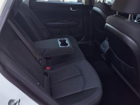 Used 2016 Kia Optima LX image 21