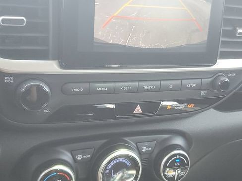 Certified 2024 Hyundai Venue SEL FWD image 27