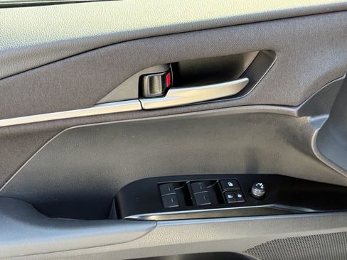 Used 2025 Toyota Camry LE image 23