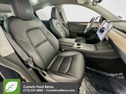 Used 2024 Tesla Model Y Long Range AWD/4WD image 28