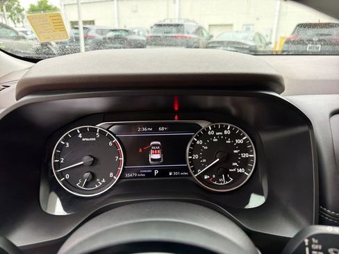 Used 2023 Nissan Rogue SV image 24