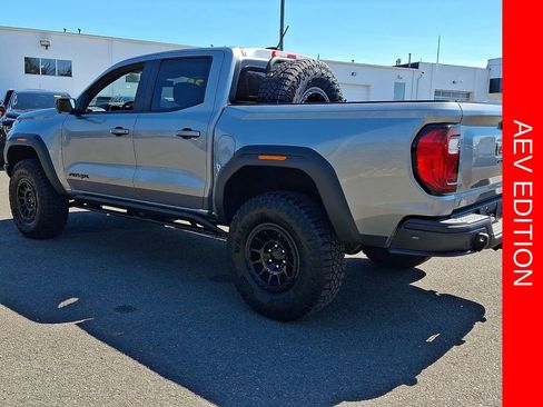 Used 2024 GMC Canyon AT4X w/ AT4X AEV Edition AWD/4WD image 4