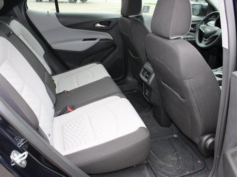 Used 2020 Chevrolet Equinox LS image 17