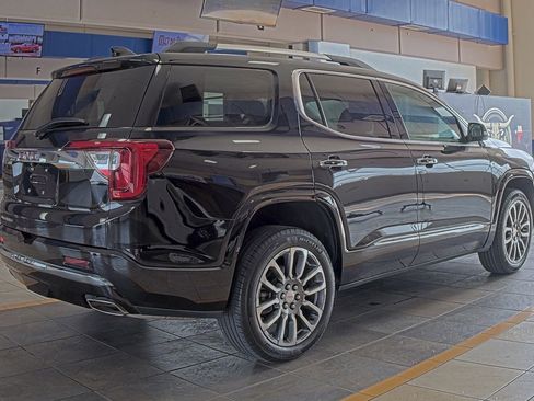 Used 2023 GMC Acadia Denali FWD image 2