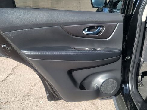 Used 2020 Nissan Rogue SV w/ Premium Package FWD image 22