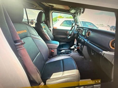 Used 2022 Jeep Gladiator Mojave w/ Cold Weather Group AWD/4WD image 15