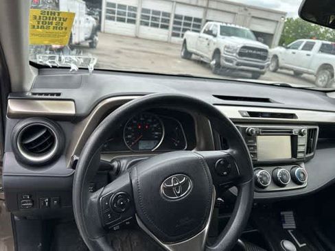 Used 2014 Toyota RAV4 LE AWD/4WD image 6