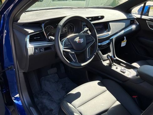 New 2026 Cadillac XT5 Luxury w/ LPO, Premium Carpet Package AWD/4WD image 7