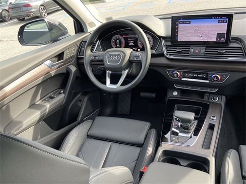 Certified 2025 Audi Q5 2.0T Premium Plus w/ Premium Plus Package image 14
