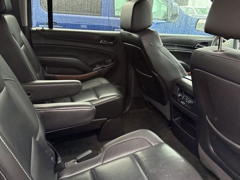 Used 2016 Chevrolet Suburban LTZ image 5