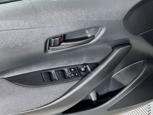 Used 2025 Toyota Corolla LE FWD image 17