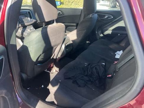 Used 2015 Chrysler 200 Limited image 8