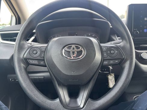Used 2025 Toyota Corolla LE FWD image 25