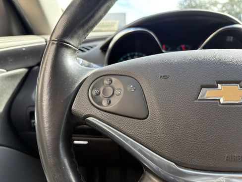 Used 2015 Chevrolet Impala LT w/ Convenience Package image 15