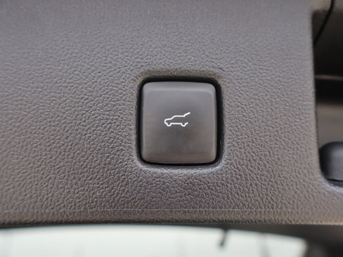 Used 2025 Ford Escape Platinum w/ Premium Technology Package image 24