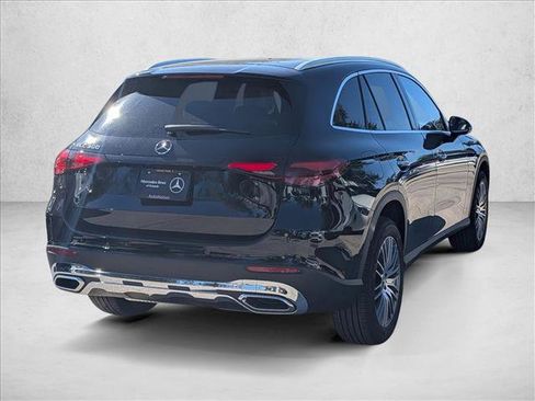 Used 2026 Mercedes-Benz GLC 300 image 2