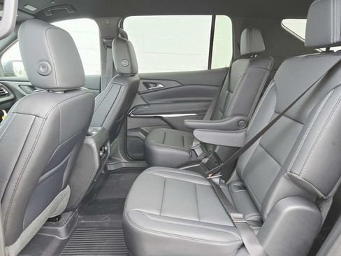 New 2026 Chevrolet Traverse LT w/ Midnight/Sport Edition AWD/4WD image 9