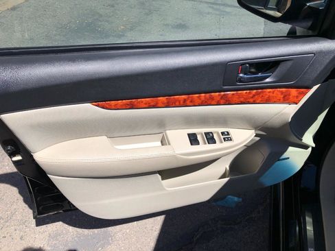 Used 2011 Subaru Legacy 2.5i Limited w/ Popular Equipment Group 2B AWD/4WD image 18
