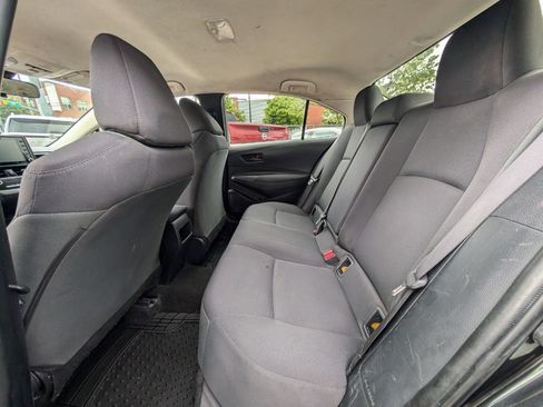Used 2022 Toyota Corolla LE FWD image 17