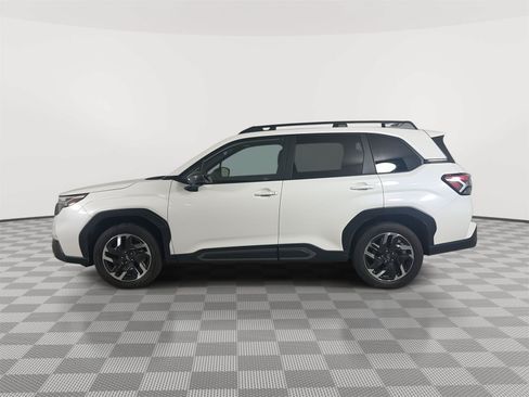 Used 2025 Subaru Forester Limited AWD/4WD image 4