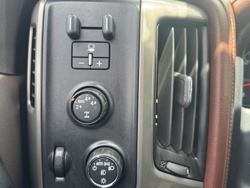 Used 2014 Chevrolet Silverado 1500 High Country w/ High Country Premium Package AWD/4WD image 39