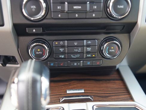 Used 2015 Ford F150 Lariat w/ Equipment Group 501A Mid AWD/4WD image 76
