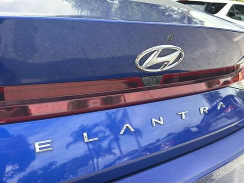 Used 2021 Hyundai Elantra SEL FWD image 9