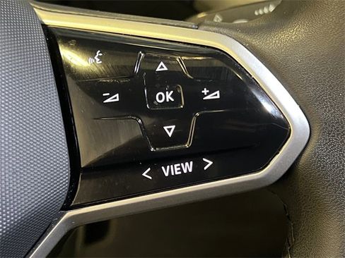 Used 2023 Volkswagen ID.4 S image 22