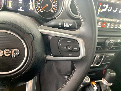 Used 2023 Jeep Gladiator Overland image 30