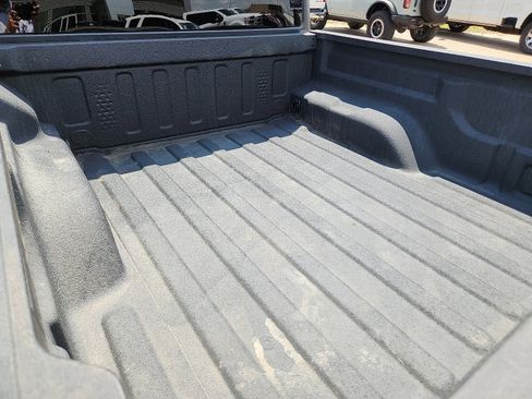 Used 2025 Jeep Gladiator Sport image 8